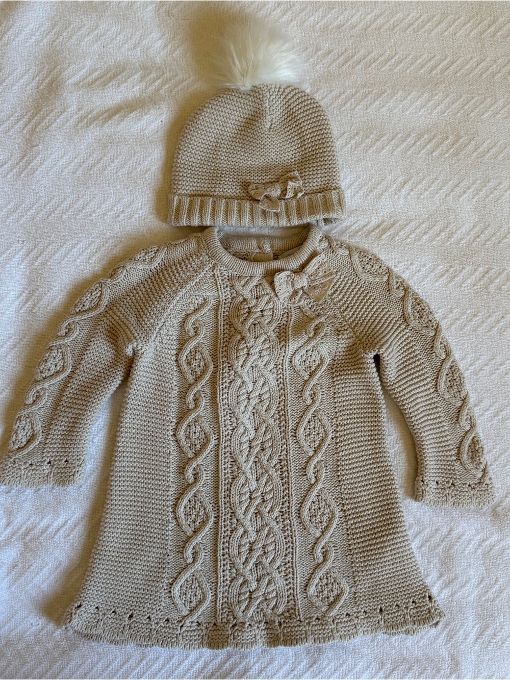 cupcakes & cashmere Cream Cable Knit Dress with Pom-Pom Hat